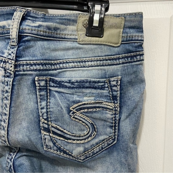 Silver Jeans - Picture 5 of 9